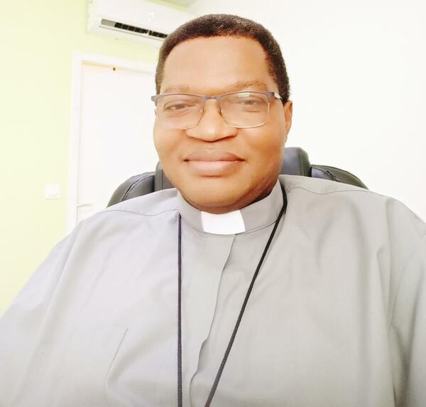 Père Isidore MBOKOLO